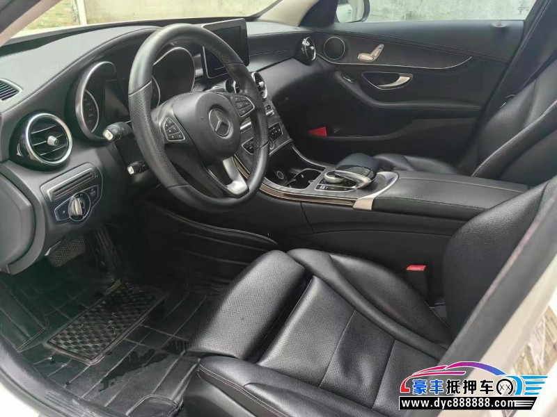 16年奔驰C轿车抵押车出售