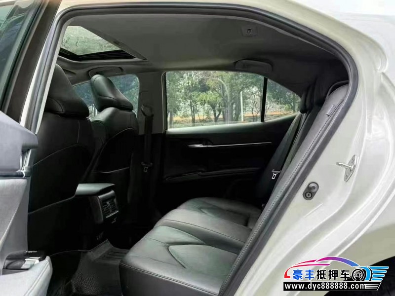 20年丰田凯美瑞轿车抵押车出售