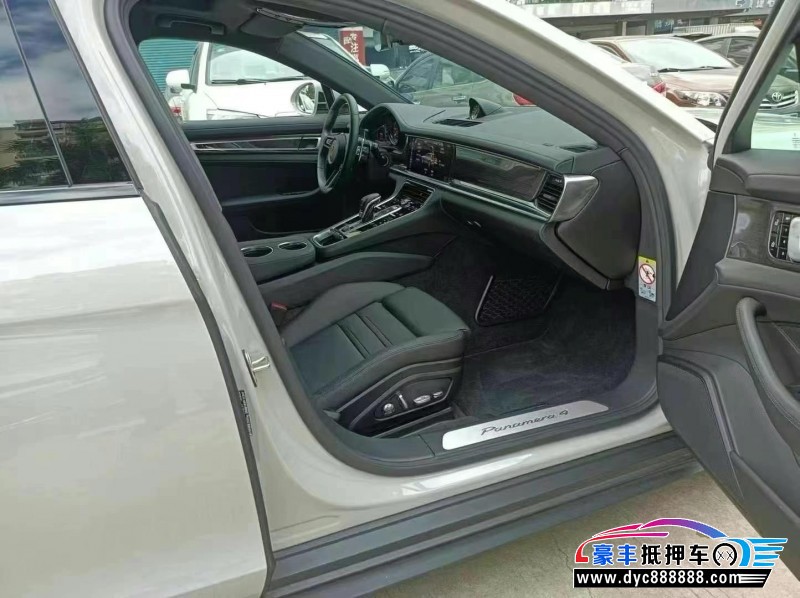 22年保时捷帕纳梅拉轿车抵押车出售