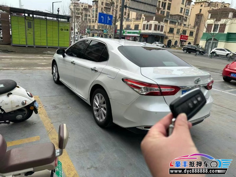 23年丰田凯美瑞轿车抵押车出售