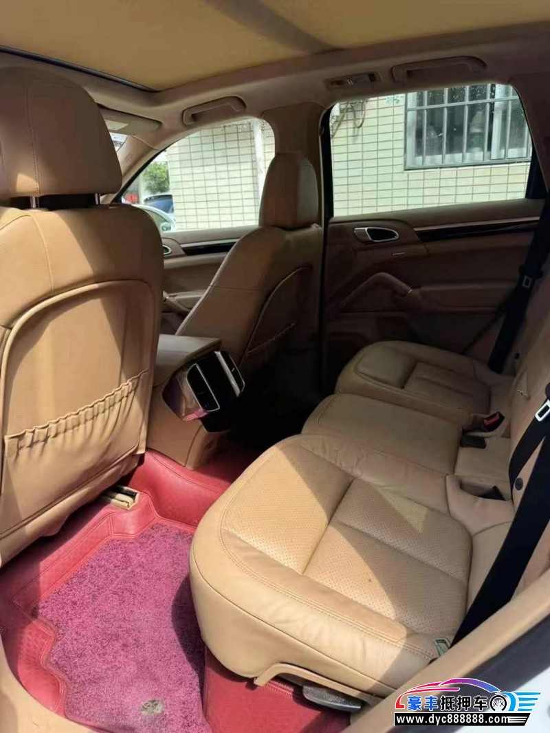 16年保时捷卡宴轿车抵押车出售