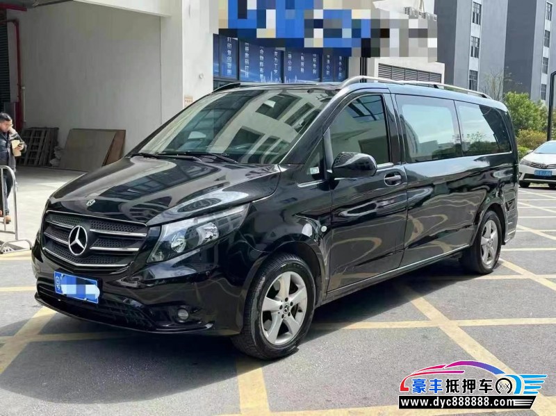 19年奔驰威霆轿车抵押车出售