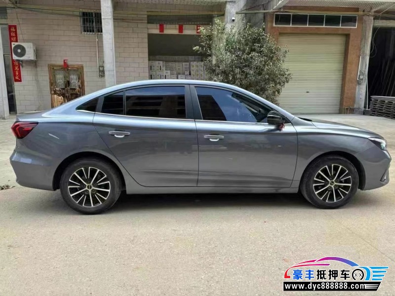 22年荣威i5轿车抵押车出售