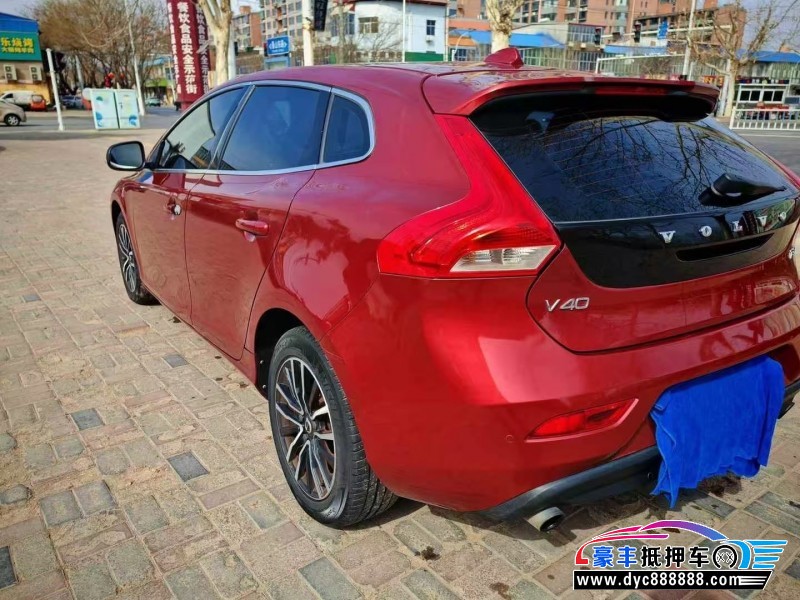 18年沃尔沃V40轿车抵押车出售
