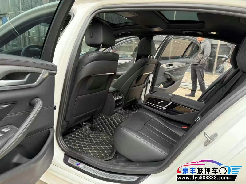 19年宝马5系轿车抵押车出售