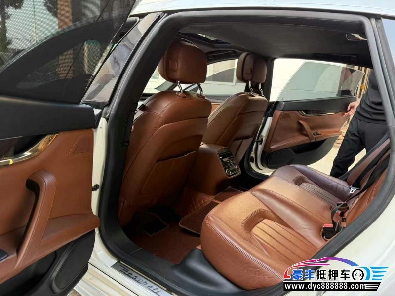 15年玛莎拉蒂总裁轿车抵押车出售