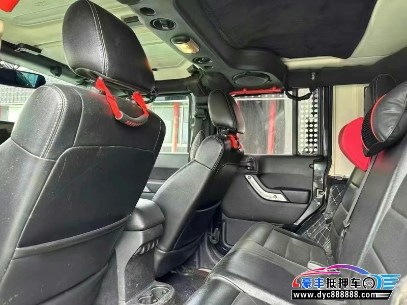 12年Jeep牧马人轿车抵押车出售