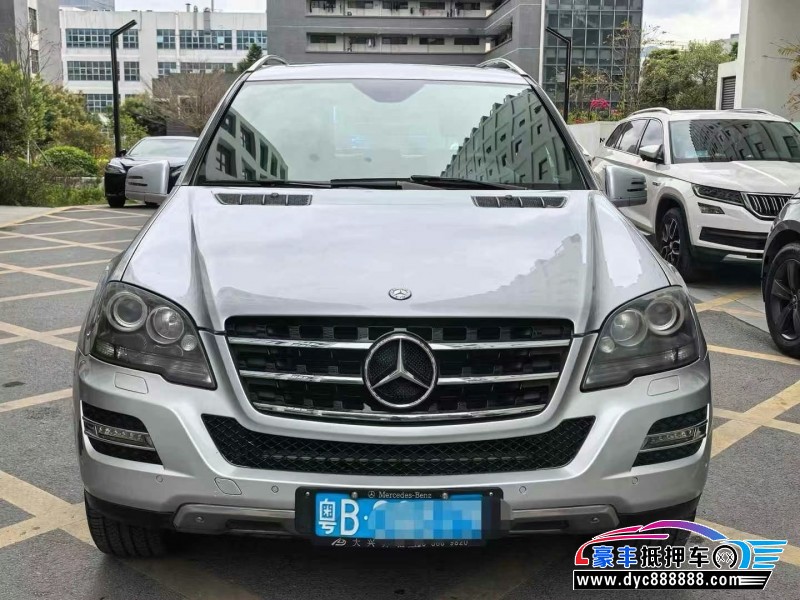 12年奔驰ML轿车抵押车出售