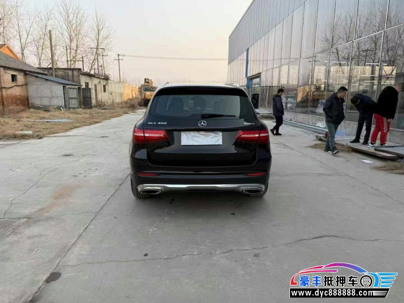 17年奔驰GLC轿车抵押车出售