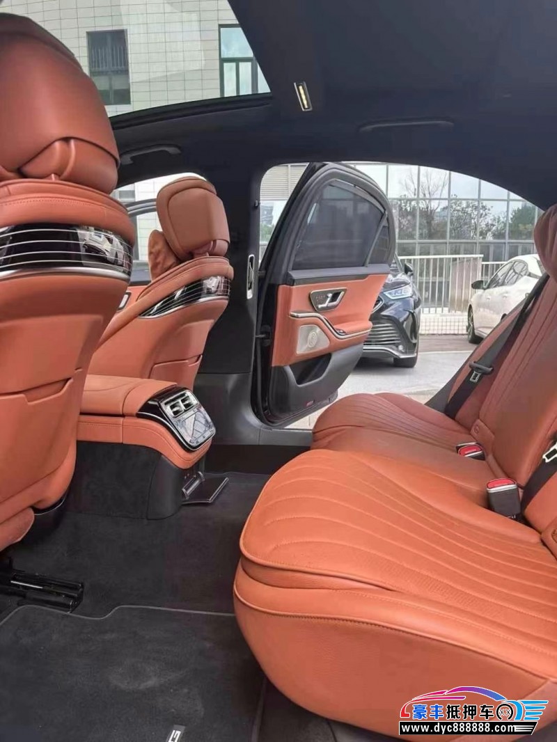 23年奔驰S轿车抵押车出售