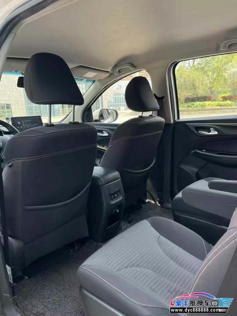 20年宝骏730轿车抵押车出售