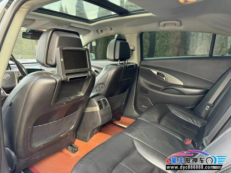 10年别克君越轿车抵押车出售