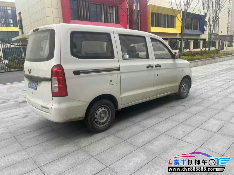 23年五菱汽车五菱宏光轿车抵押车出售