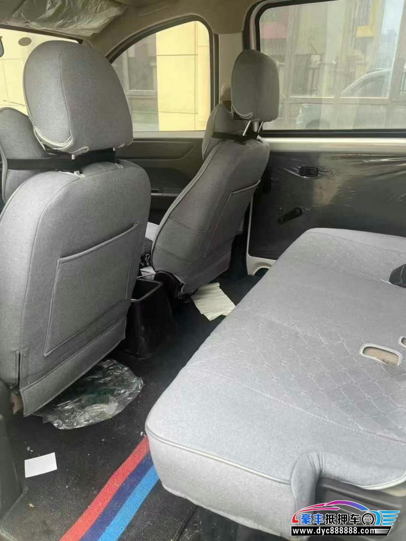 23年五菱汽车五菱宏光轿车抵押车出售