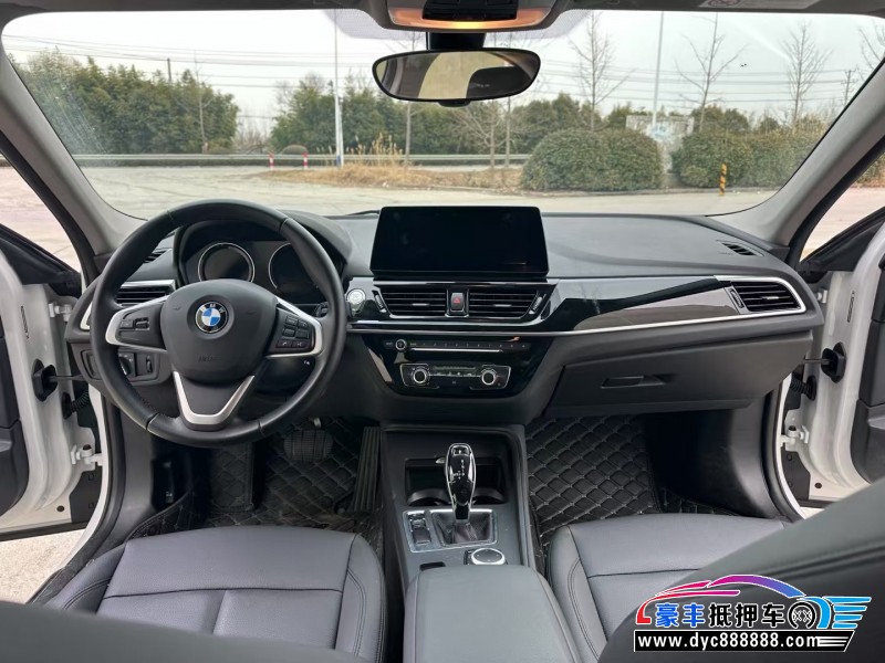 22年宝马1系轿车抵押车出售