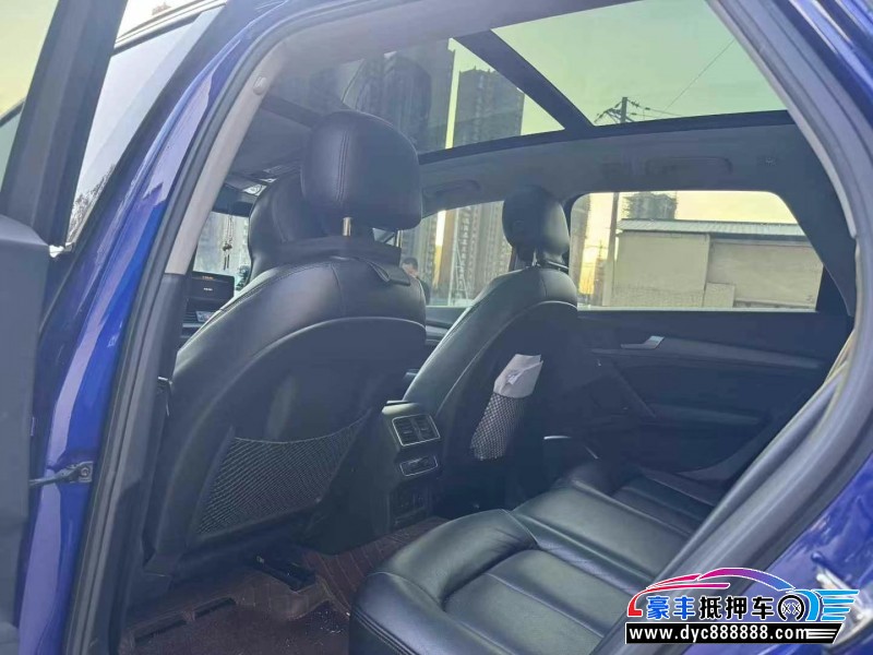 19年奥迪Q5轿车抵押车出售