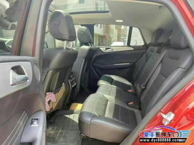 16年奔驰GLE轿车抵押车出售