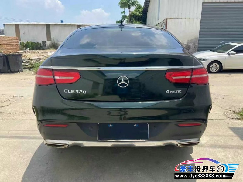 16年奔驰GLE轿车抵押车出售