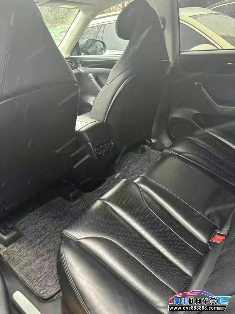 22年零跑C11轿车抵押车出售