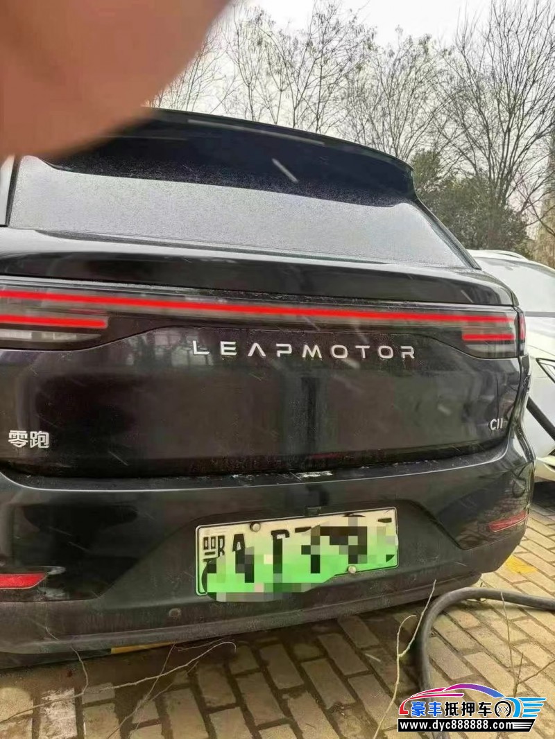 22年零跑C11轿车抵押车出售