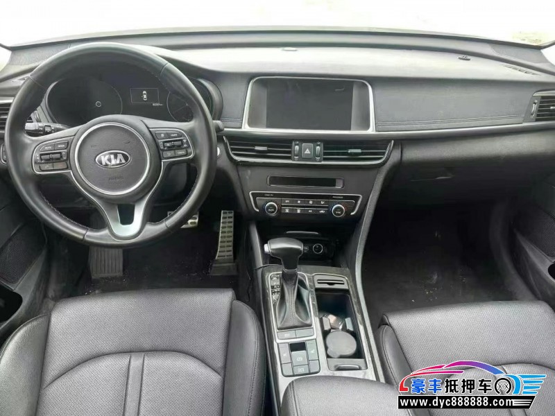 18年起亚K5轿车抵押车出售