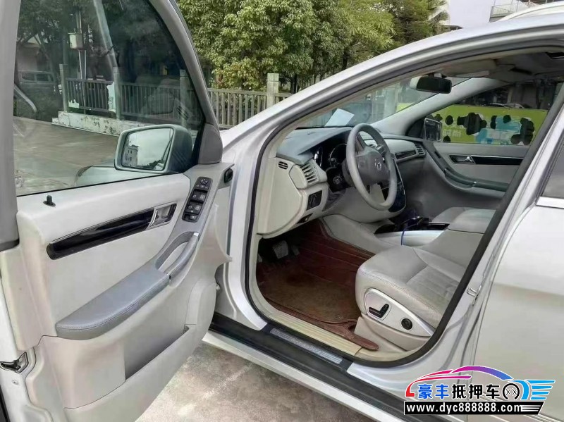 09年奔驰R轿车抵押车出售