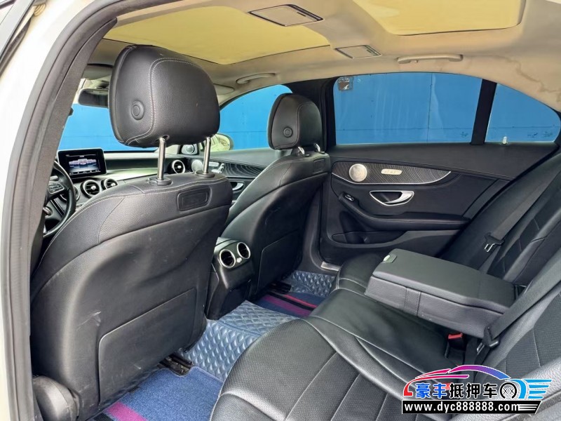 17年奔驰C轿车抵押车出售