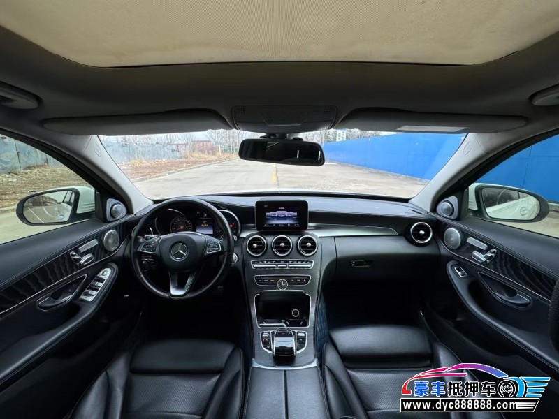 17年奔驰C轿车抵押车出售