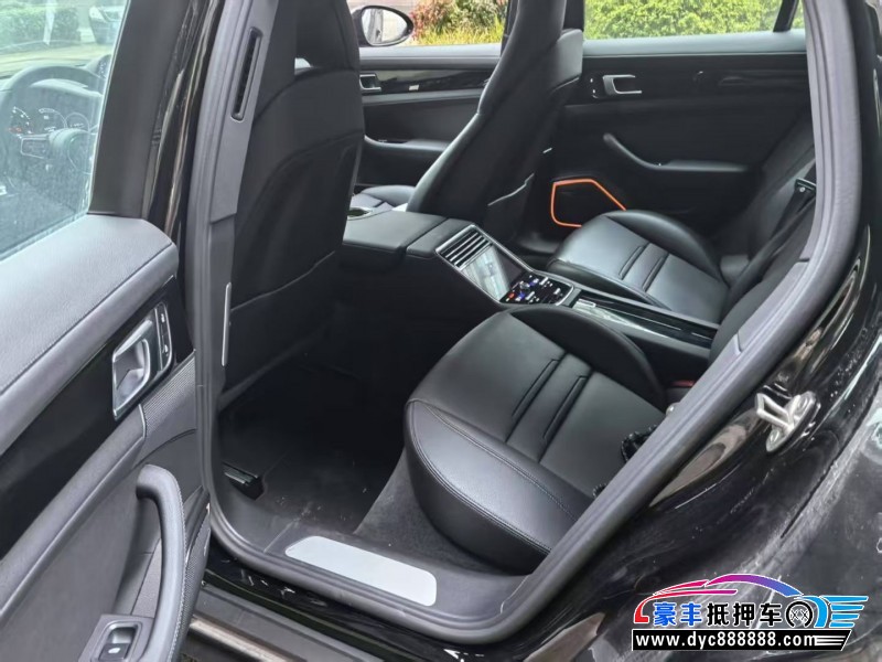 22年保时捷帕纳梅拉轿车抵押车出售