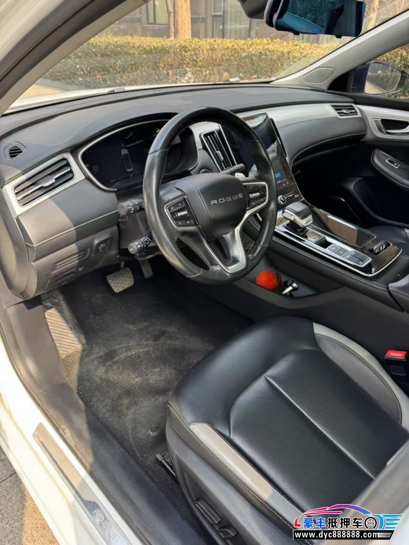 21年荣威i6轿车抵押车出售