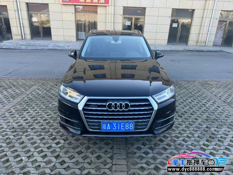 17年奥迪Q7轿车抵押车出售
