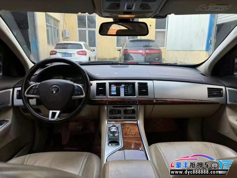 14年捷豹XF轿车抵押车出售