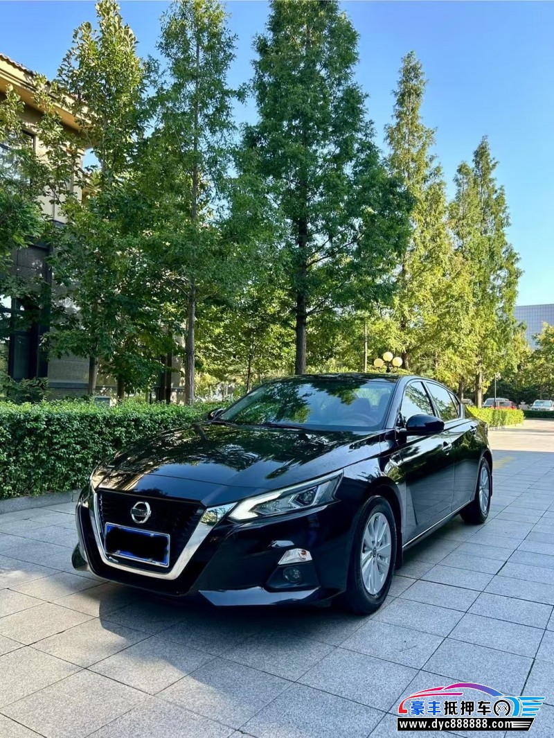 19年日产天籁轿车抵押车出售