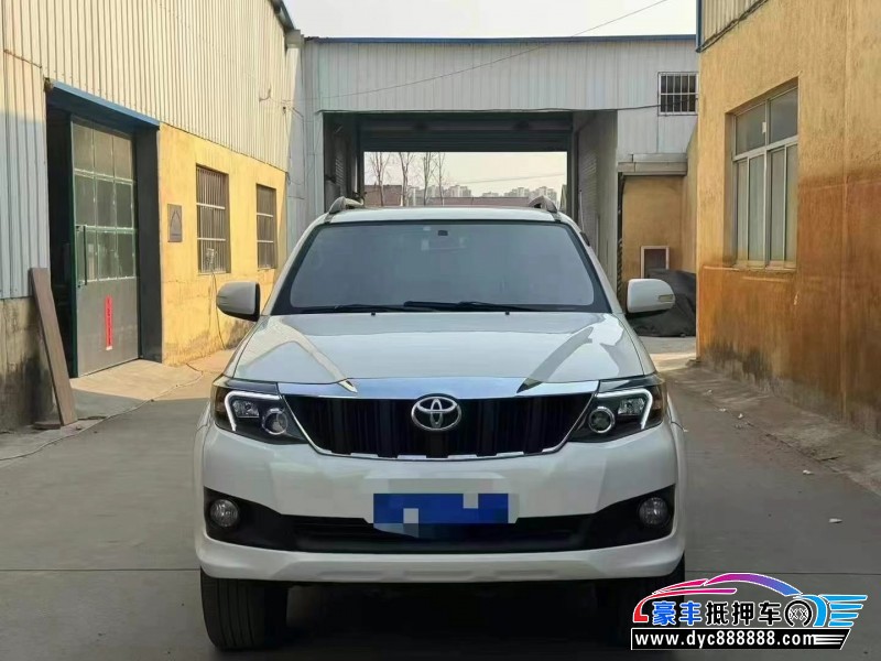 15年丰田奔跑者轿车抵押车出售