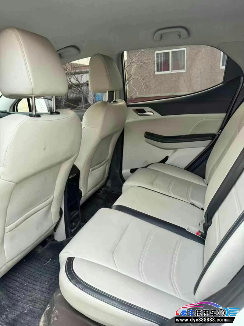 22年比亚迪元轿车抵押车出售