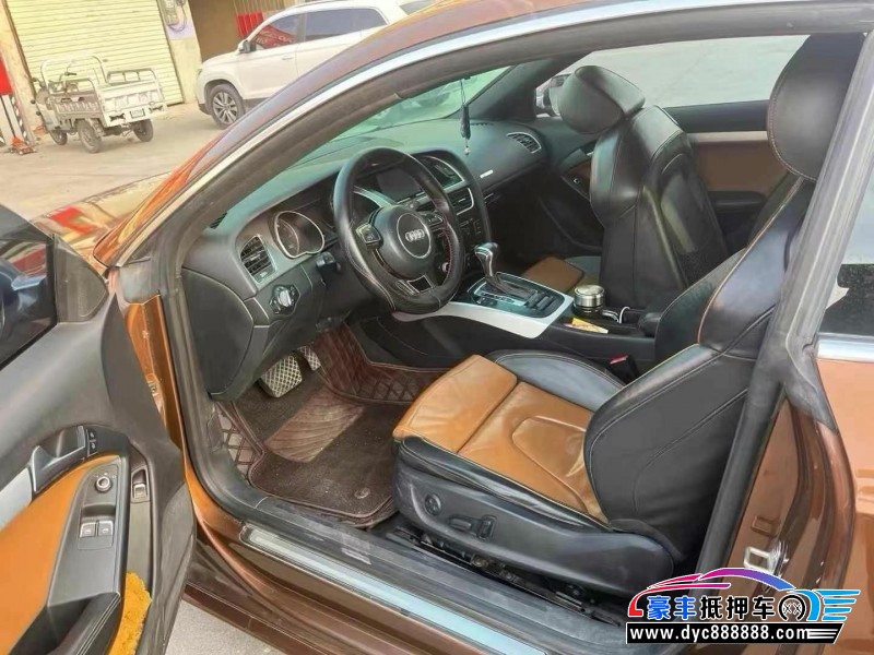 13年奥迪A5轿车抵押车出售