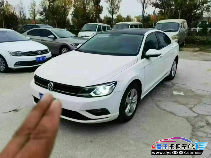 15年大众凌渡轿车抵押车出售