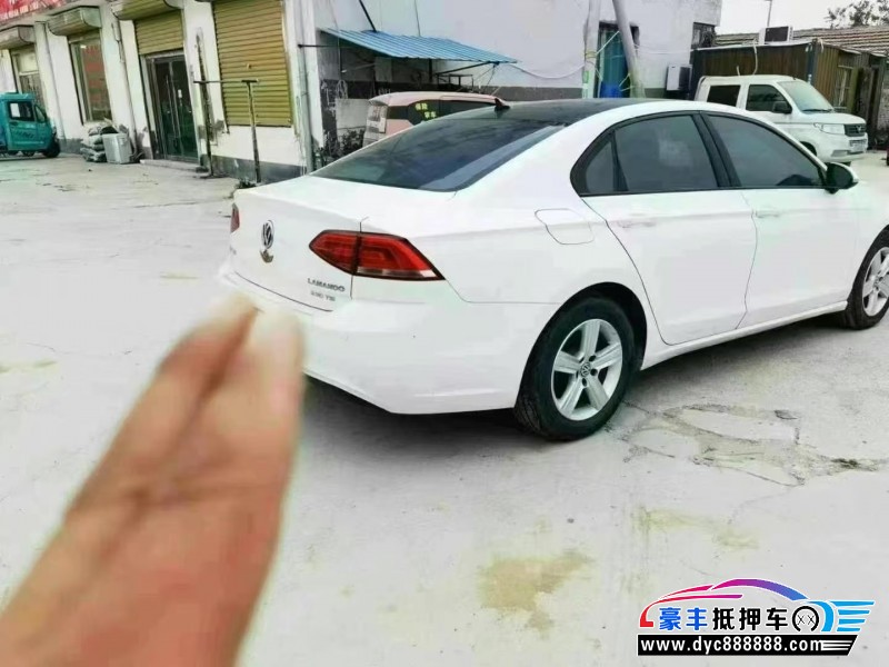 15年大众凌渡轿车抵押车出售