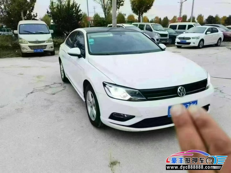 15年大众凌渡轿车抵押车出售