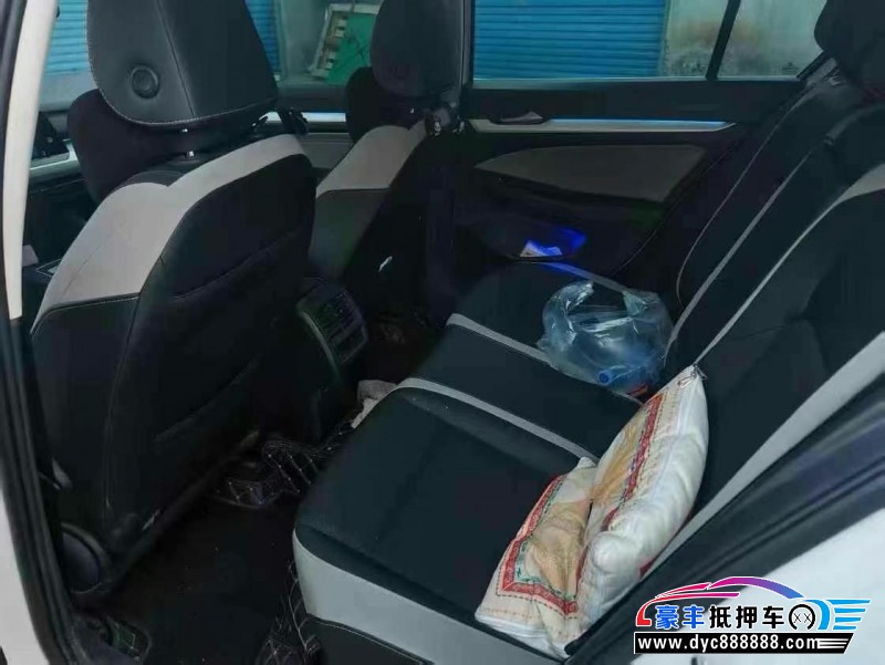 21年大众高尔夫轿车抵押车出售