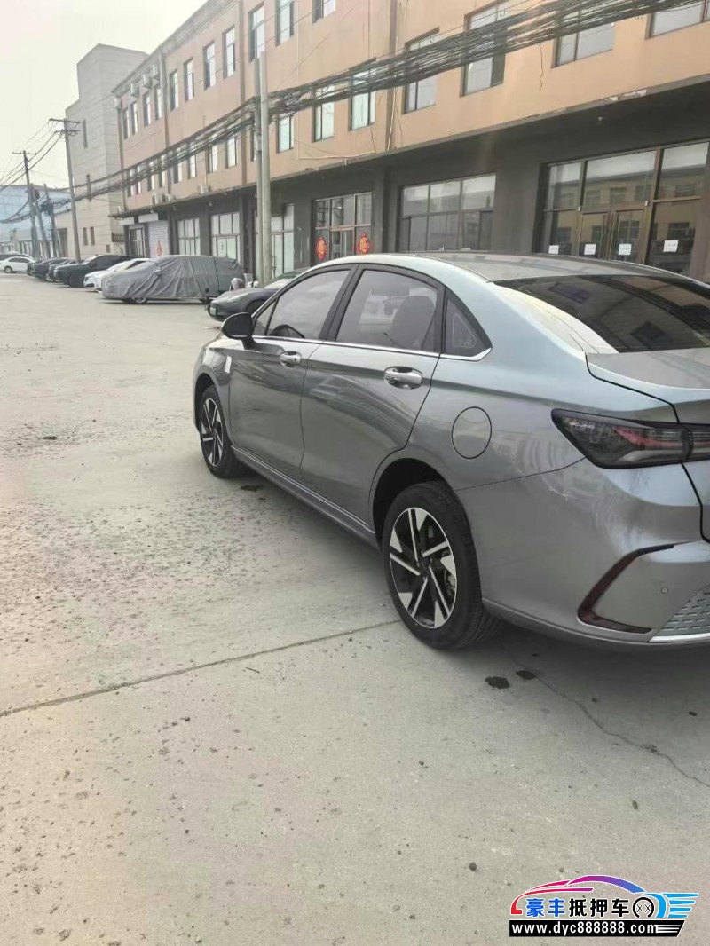 23年北汽新能源EU系列轿车抵押车出售