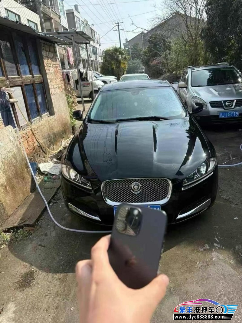 15年捷豹XF轿车抵押车出售