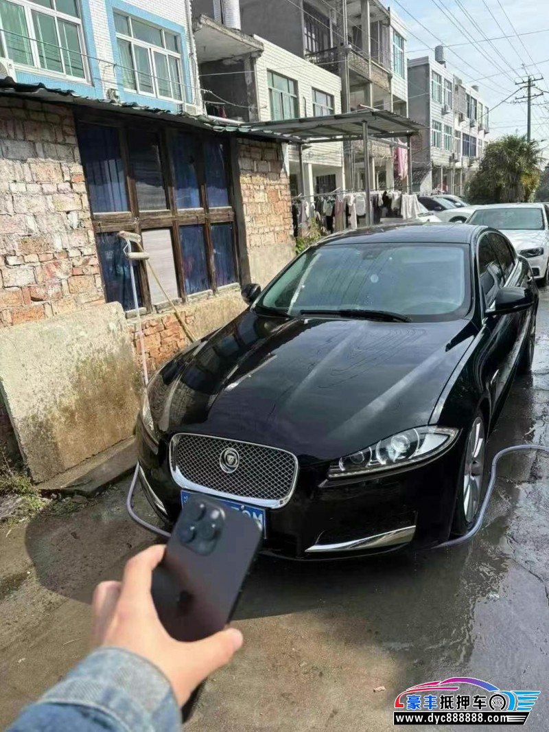 15年捷豹XF轿车抵押车出售