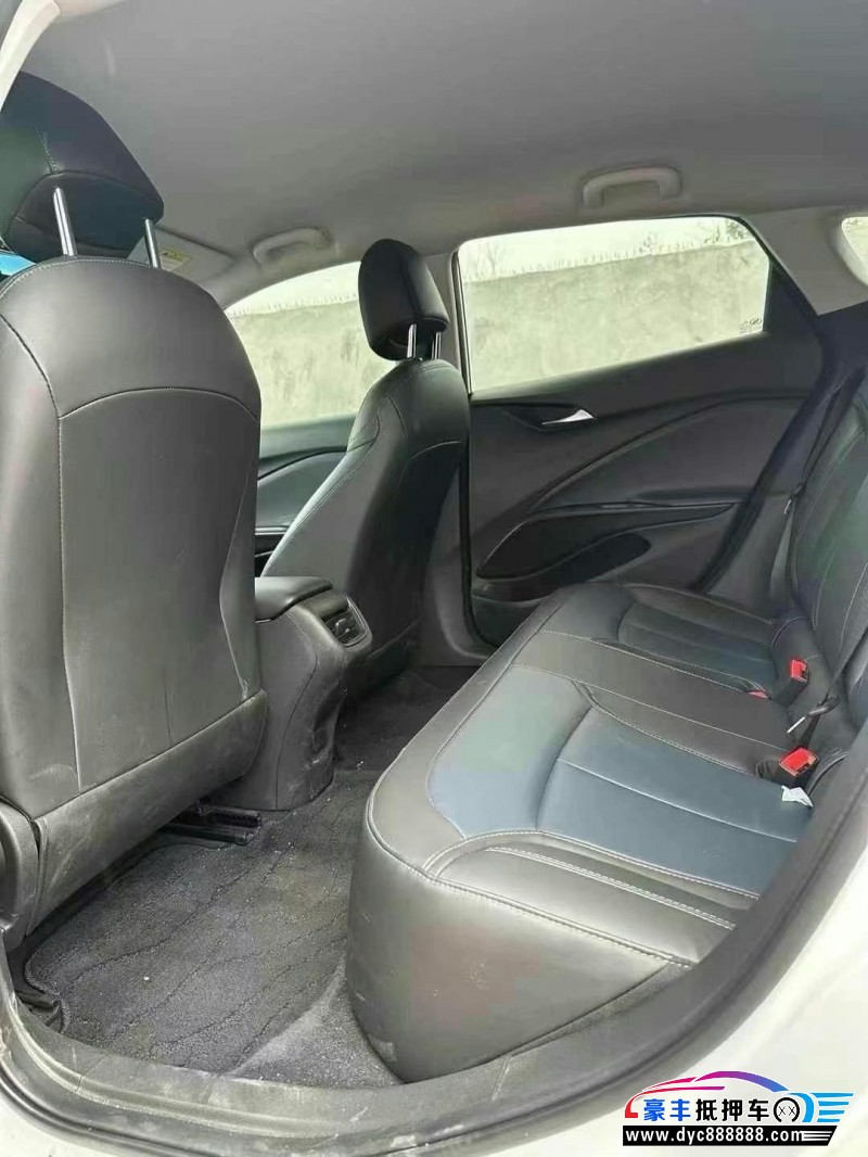 24年别克微蓝轿车抵押车出售