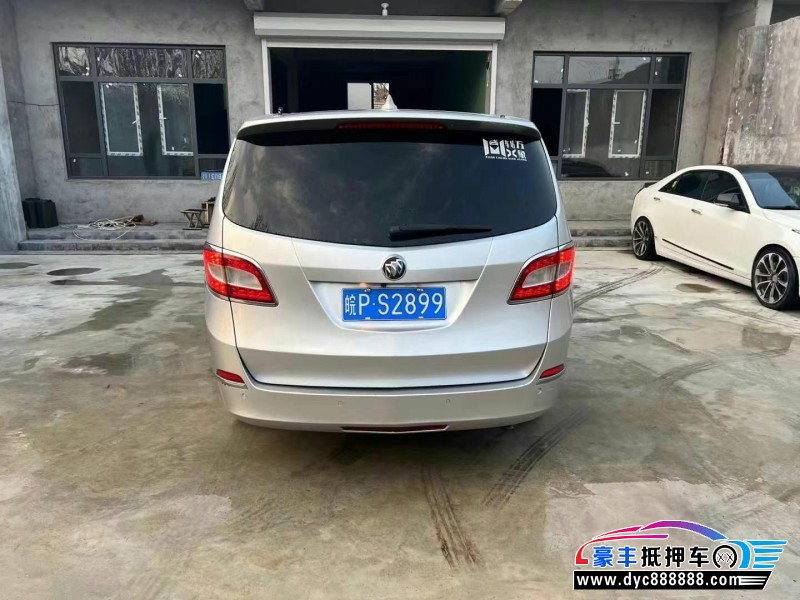 13年别克GL8轿车抵押车出售