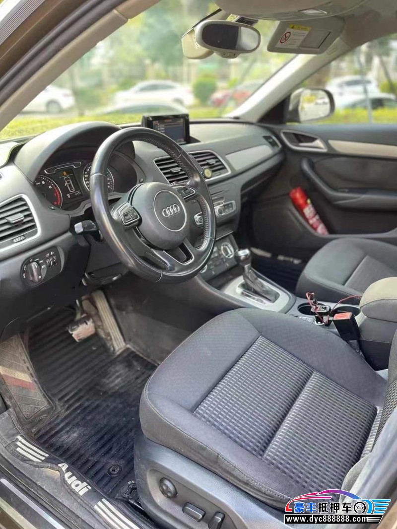 15年奥迪Q3轿车抵押车出售