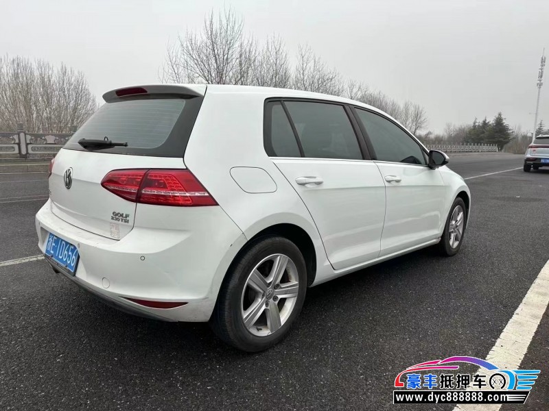 16年大众高尔夫轿车抵押车出售