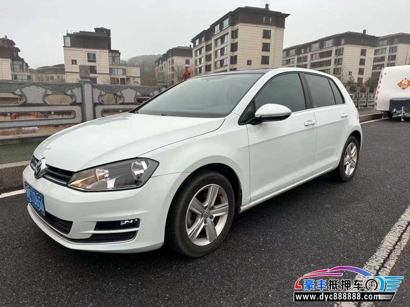 16年大众高尔夫轿车抵押车出售