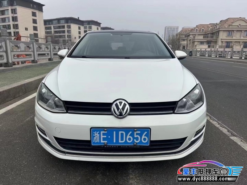 16年大众高尔夫轿车抵押车出售
