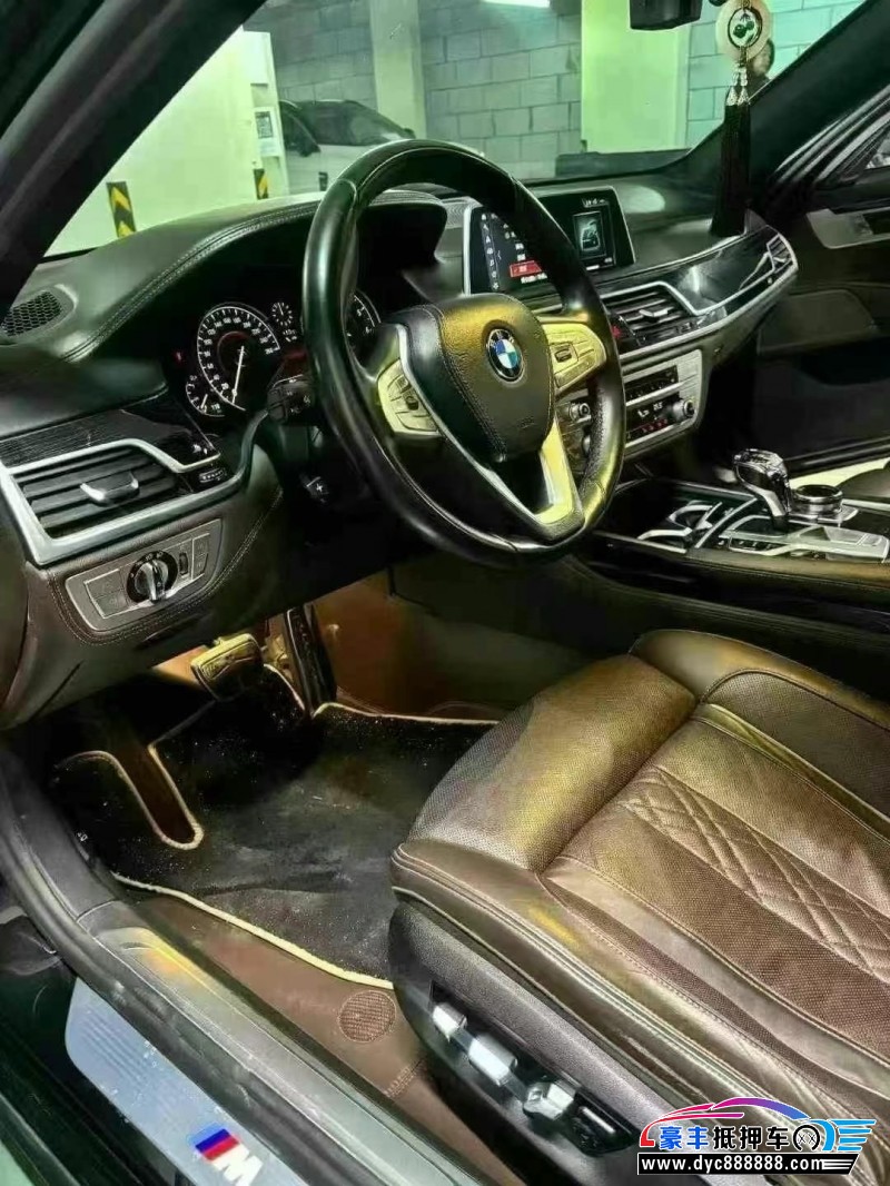 18年宝马7系轿车抵押车出售